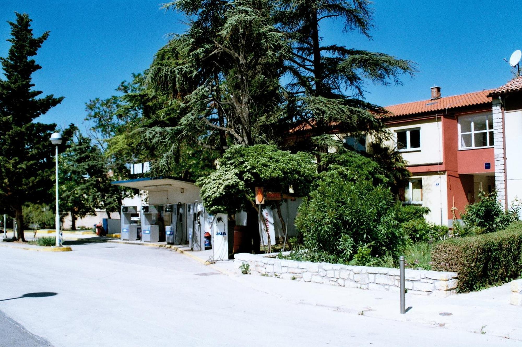 Hostel Amfora Фажана Экстерьер фото