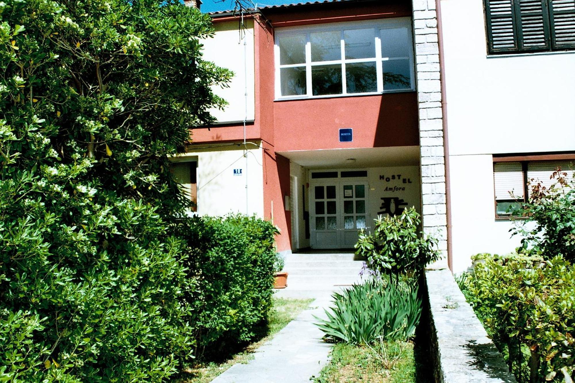 Hostel Amfora Фажана Экстерьер фото