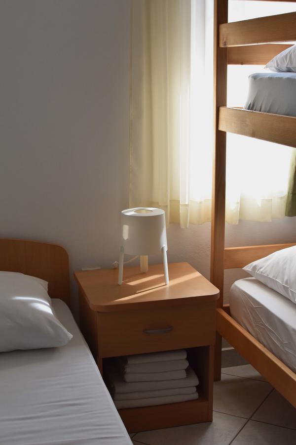 Hostel Amfora Фажана Экстерьер фото