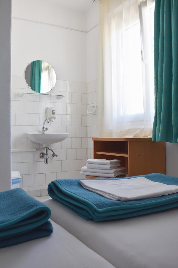 Hostel Amfora Фажана Экстерьер фото