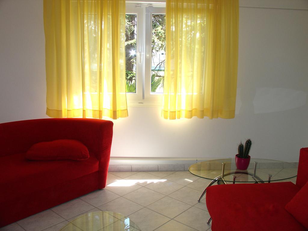 Hostel Amfora Фажана Экстерьер фото